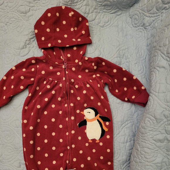 Carters 3-6 M Mulberry-Colored Fleece w Pink Polka Dots & Penguin Applique - Picture 2 of 9